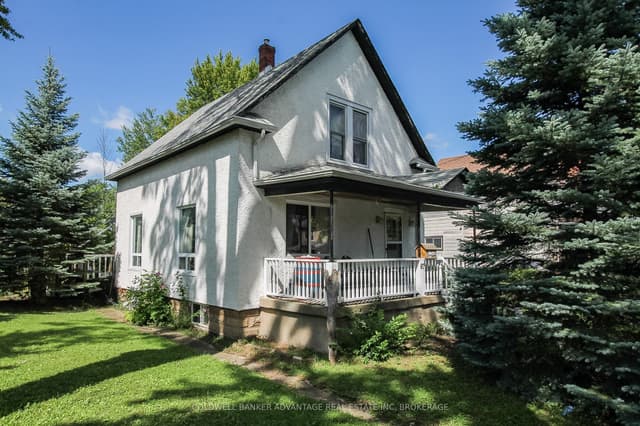 Detached at 67 Ross Street, Welland, ON L3B 2M7
