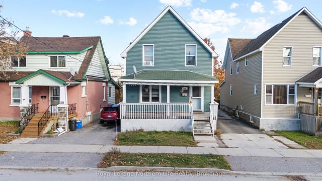 Detached at 478 First Avenue W, North Bay, ON P1B 3C4