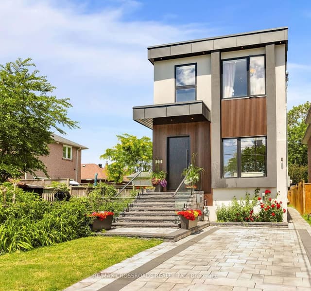 Detached at 10 Hamstead Avenue, Toronto, ON M4C 2S4, Toronto E03