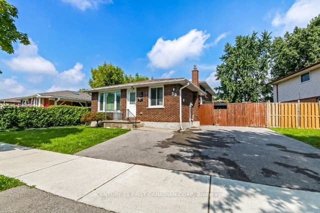 Detached at 30 Scotchmere Crescent, London South, ON N6E 2A1