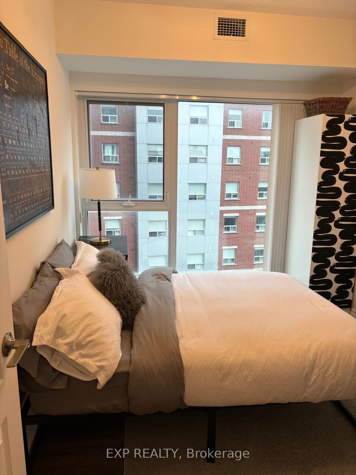 Suite 603 · Floor 6, Unit 603 · 158 King St