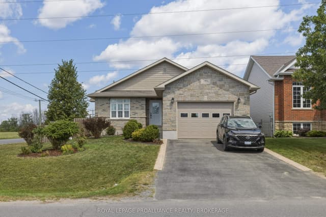 Detached at 1464 Ottawa Street, Kingston, ON K7P 0C2