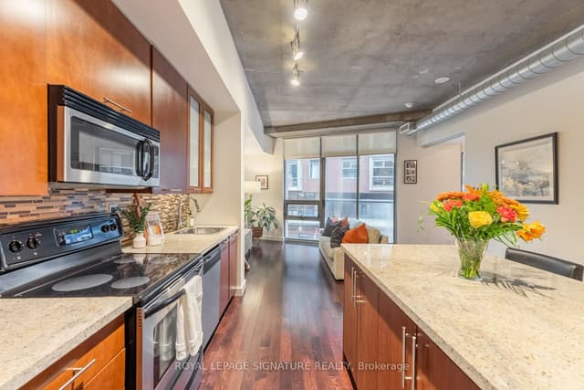 Condo Apartment at 33 Mill Street 210, Toronto, ON M5A 3R3, Toronto C08