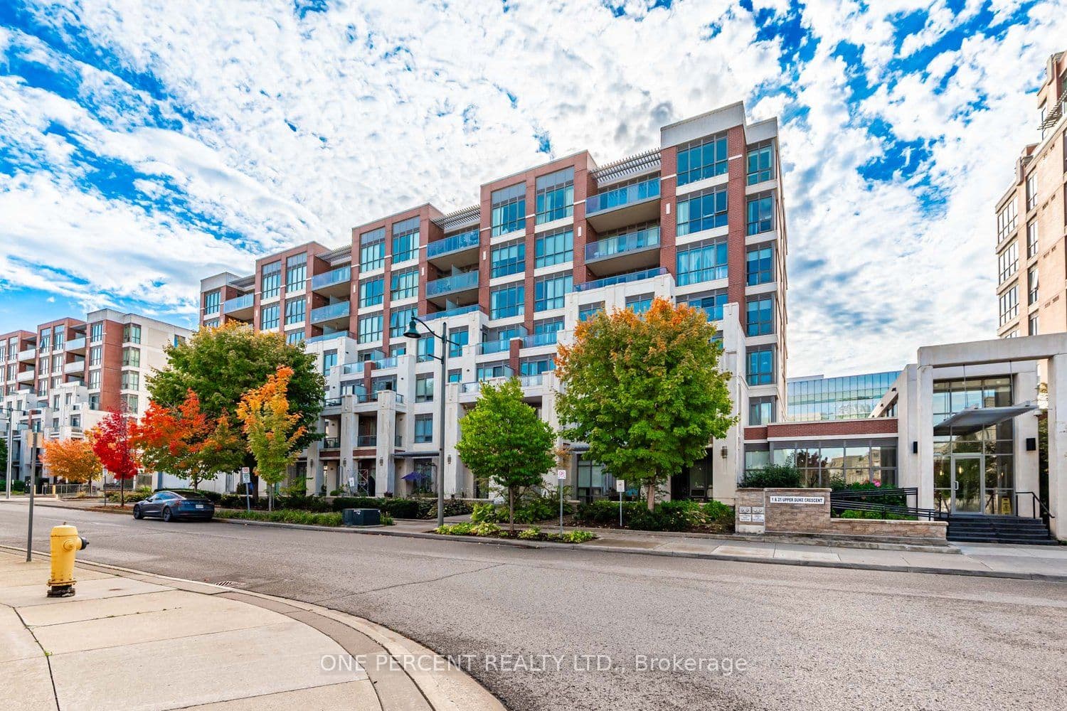 Suite 401 · Floor 4, Unit 401 · 21 Upper Duke Cres