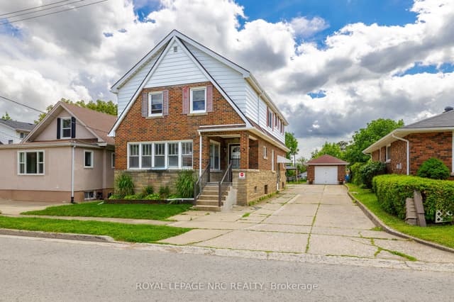 Triplex at 9 Water Street, Thorold, ON L2V 2J9