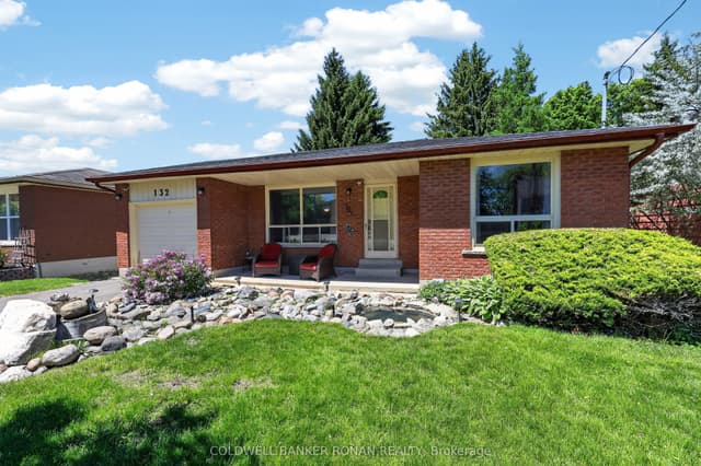 Detached at 132 Queen Street, New Tecumseth, ON L9R 1K6