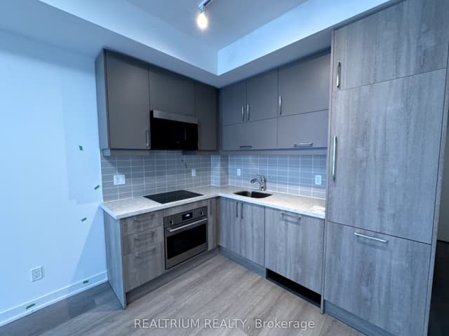 Condo Apartment at 38 Simcoe Promenade 804, Markham, ON L6G 1B3