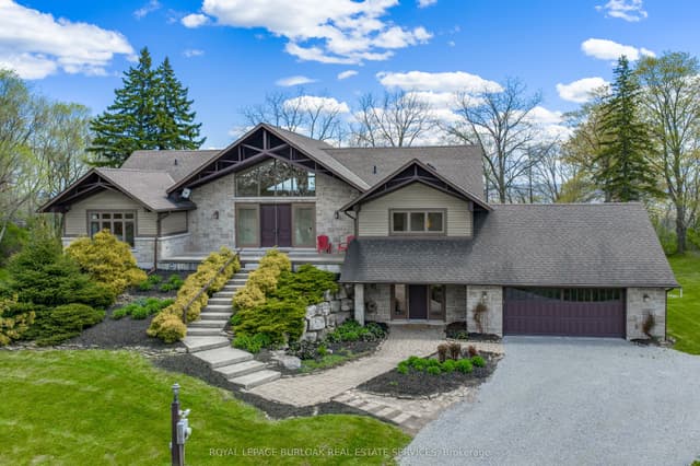 Detached at 720 Mountain Brow Road W, Burlington, ON L7P 5A3