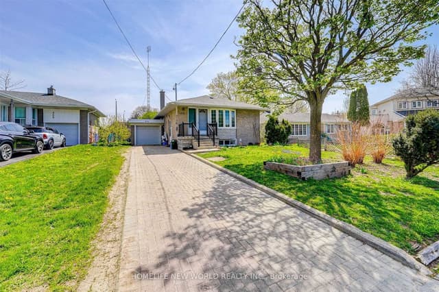 Detached at 466 Paliser Crescent S, Richmond Hill, ON L4C 1S4