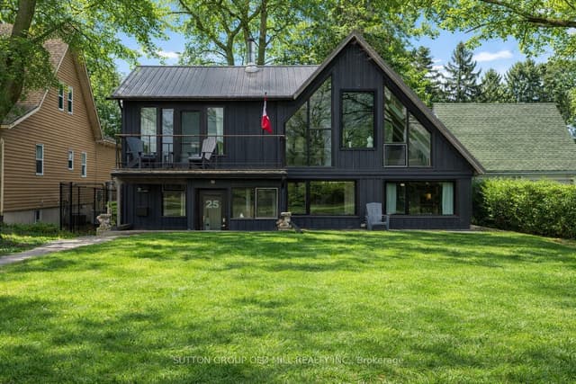 Detached at 25 W Lakeshore Road W, Port Colborne, ON L3K 2S2