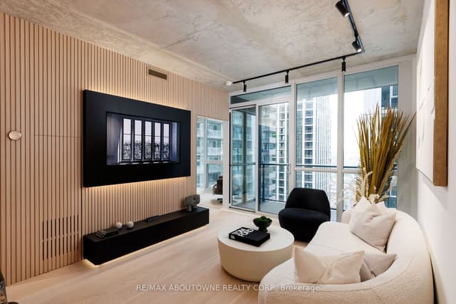 Condo Apartment at 88 Blue Jays Way 2301, Toronto, ON M5V 0L7, Toronto C01