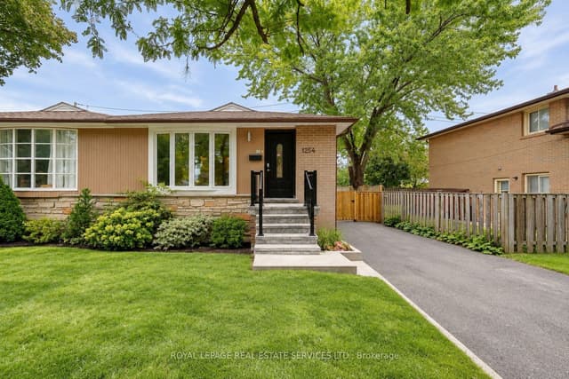 Semi-Detached at 1254 Napier Crescent, Oakville, ON L6H 2A4