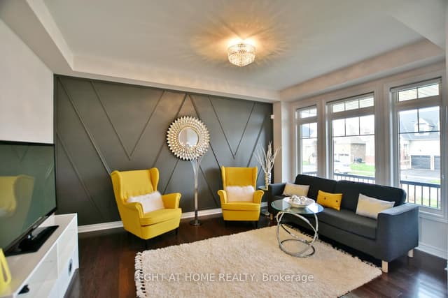 Detached at 94 KIRBY Avenue, Collingwood, ON L9Y 4B6