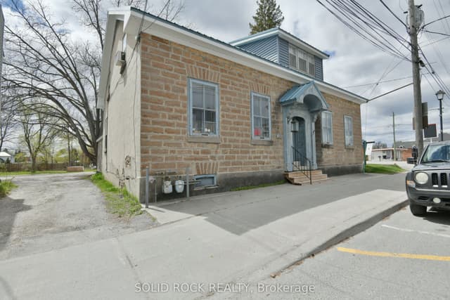 Duplex at 28 Wilson Street W, Perth, ON K7H 2M9