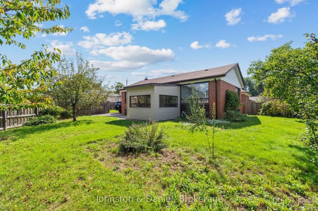 Detached at 30 Marawa Court, Toronto, ON M1G 3A9, Toronto E09