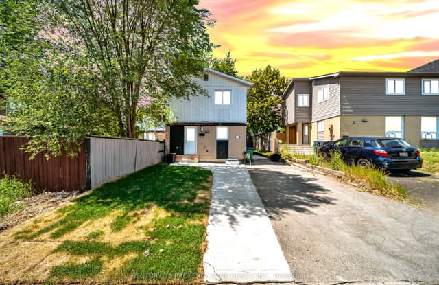 Detached at 19 Horseshoe Court, Brampton, ON L6S 1S1