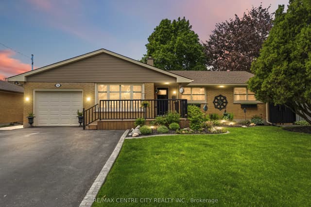 Detached at 70 Brentwood Crescent, London North, ON N6G 1X2