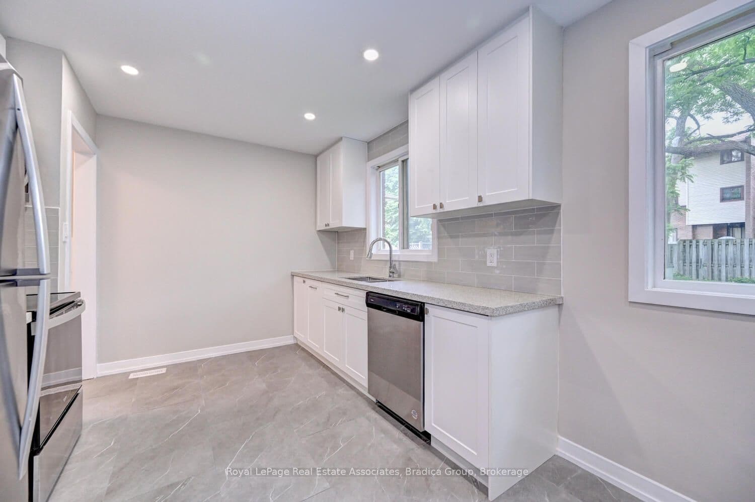 110 Conway Dr