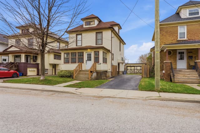 Detached at 4733 Jepson Street, Niagara Falls, ON L2E 1J7