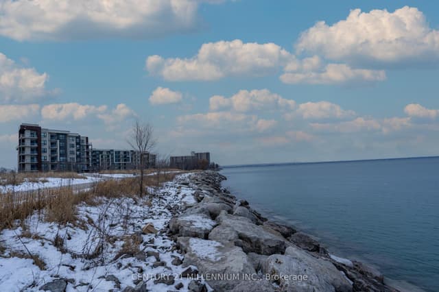 Common Element Condo at 125 Shoreview Place W 125, Hamilton, ON L8E 0K3