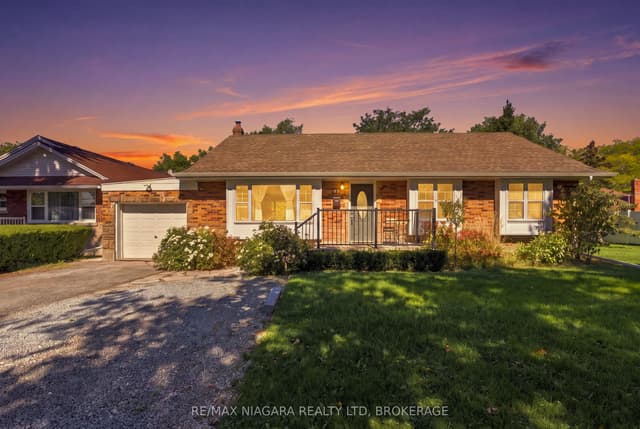 Detached at 97 Glendale Avenue, St. Catharines, ON L2T 2J4