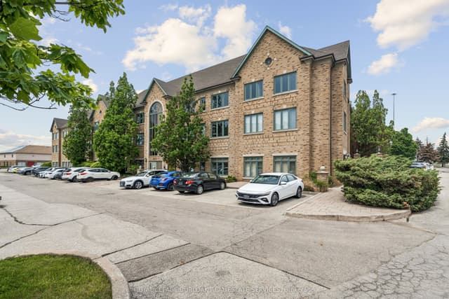 Office at 2904 South Sheridan Way 204, Oakville, ON L6J 7L7