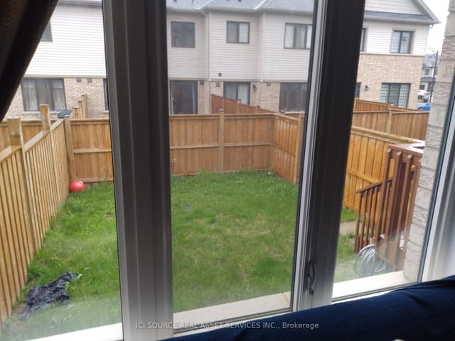Att/Row/Townhouse at 60 Scarletwood Street, Hamilton, ON L8J 0K8