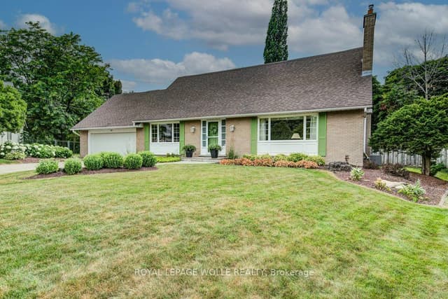 Detached at 97 Somerset Crescent, Waterloo, ON N2L 1N1