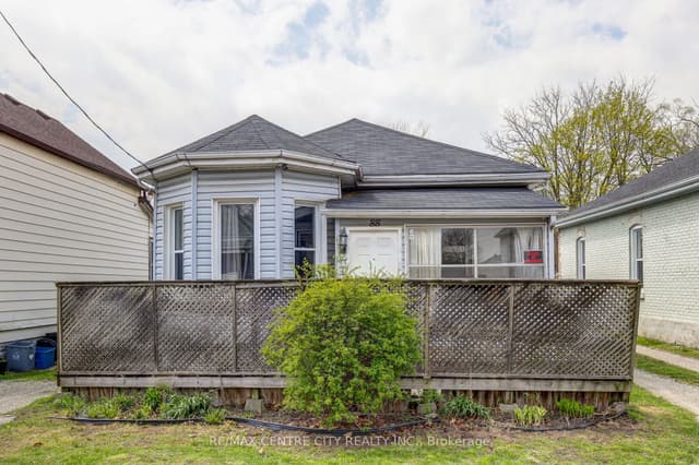 Detached at 88 Flora Street, St. Thomas, ON N5P 2X6