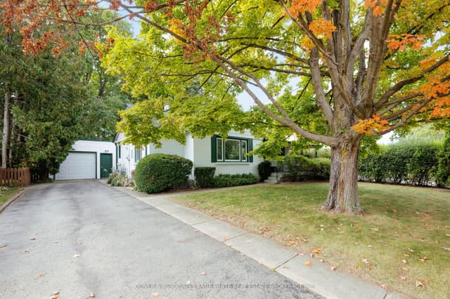 Detached at 371 Reynolds Road, London South, ON N6K 2P8