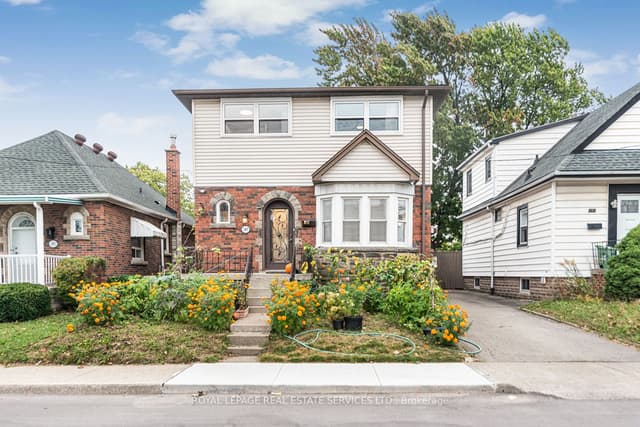 Detached at 187 West 2nd Street, Hamilton, ON L9C 3G2