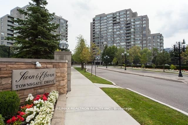 Condo Apartment at 7 Townsgate Drive 1206, Vaughan, ON L4J 7Z9