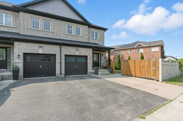 Att/Row/Townhouse at 215 Canada Drive, Vaughan, ON L4H 0K2