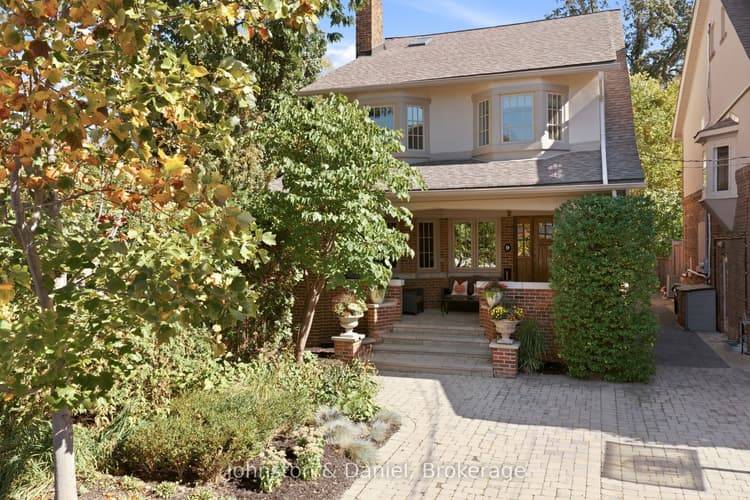 9 Stibbard Avenue