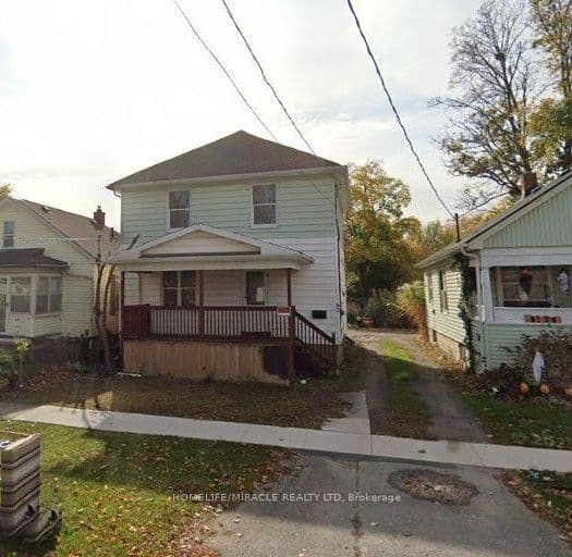 Detached at 42 Russell Avenue, St. Catharines, ON L2R 1V5