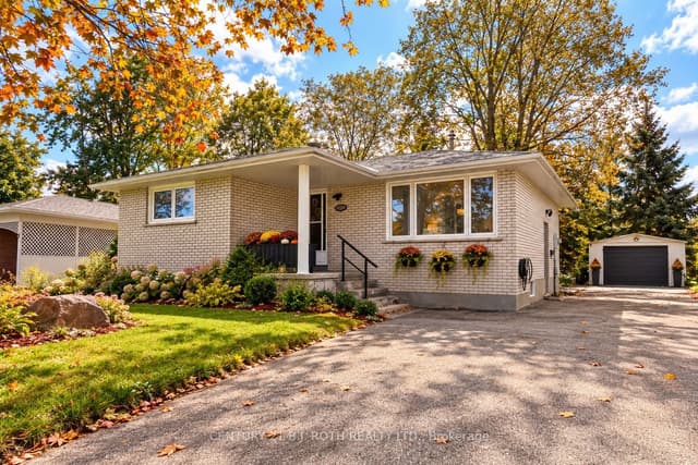 Detached at 5 East Gate, Barrie, ON L4M 2V9