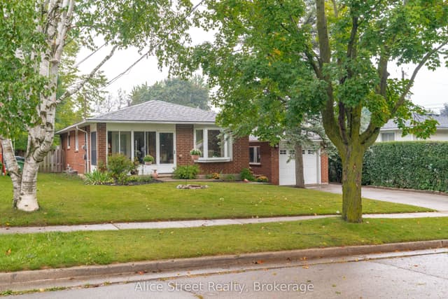 Detached at 5 Glenbrook Drive, Guelph, ON N1E 1B1