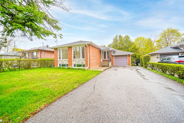 Detached at 299 Palmer Avenue, Richmond Hill, ON L4C 1P4