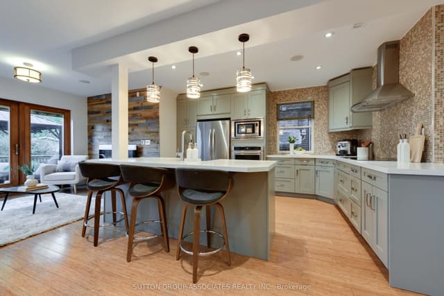 Detached at 136 Arlington Avenue, Toronto, ON M6C 2Z1, Toronto C03