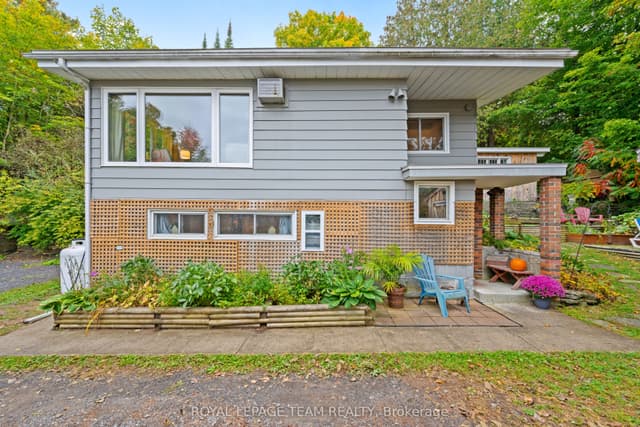 Detached at 4819 Opeongo Road, Constance Bay - Dunrobin - Kilmaurs - Woodlawn, ON K0A 3M0