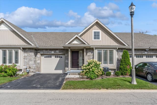 Condo Townhouse at 70 Elmwood Avenue 23, Welland, ON L3C 0C1