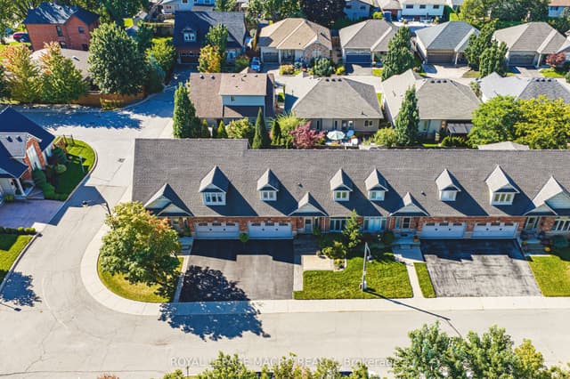 Att/Row/Townhouse at 31 Book Road 44, Grimsby, ON L3M 2M3