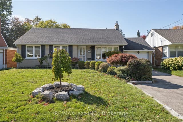 Detached at 700 Grierson Street, Oshawa, ON L1G 5J5