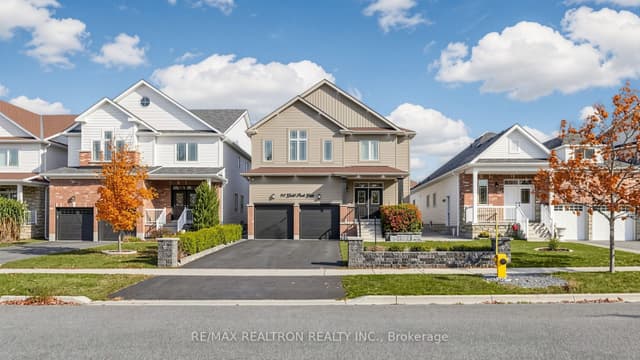 Detached at 90 GOLD PARK Gate, Essa, ON L3W 0B6