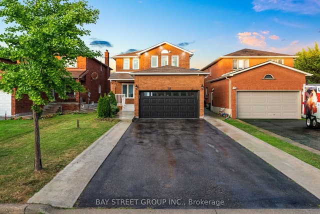 Detached at 34 Lamp Crescent, Vaughan, ON L4L 6J9
