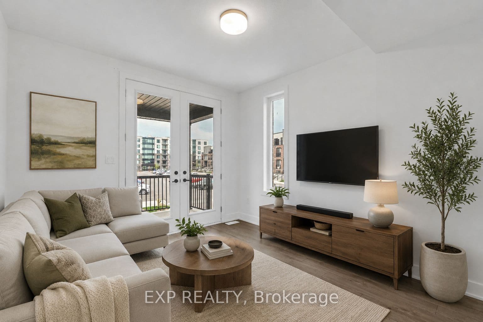 Unit 61 · 99 Roger St