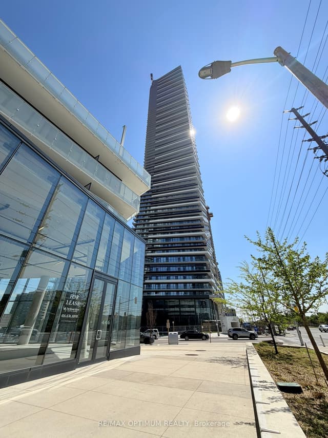 Common Element Condo at 448 Burnhampthrope Road 6201, Mississauga, ON L5B 0R4