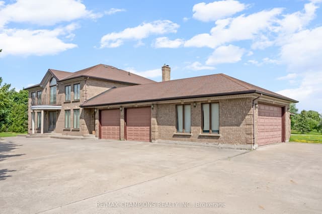 Detached at 4047 Countryside Drive, Brampton, ON L6P 0T4