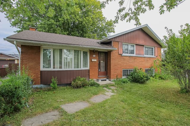 Detached at 27 Hughes Avenue, Welland, ON L3B 1M4