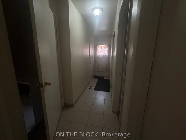Detached at 33 Harrington Crescent, Toronto, ON M2M 2Y6, Toronto C15